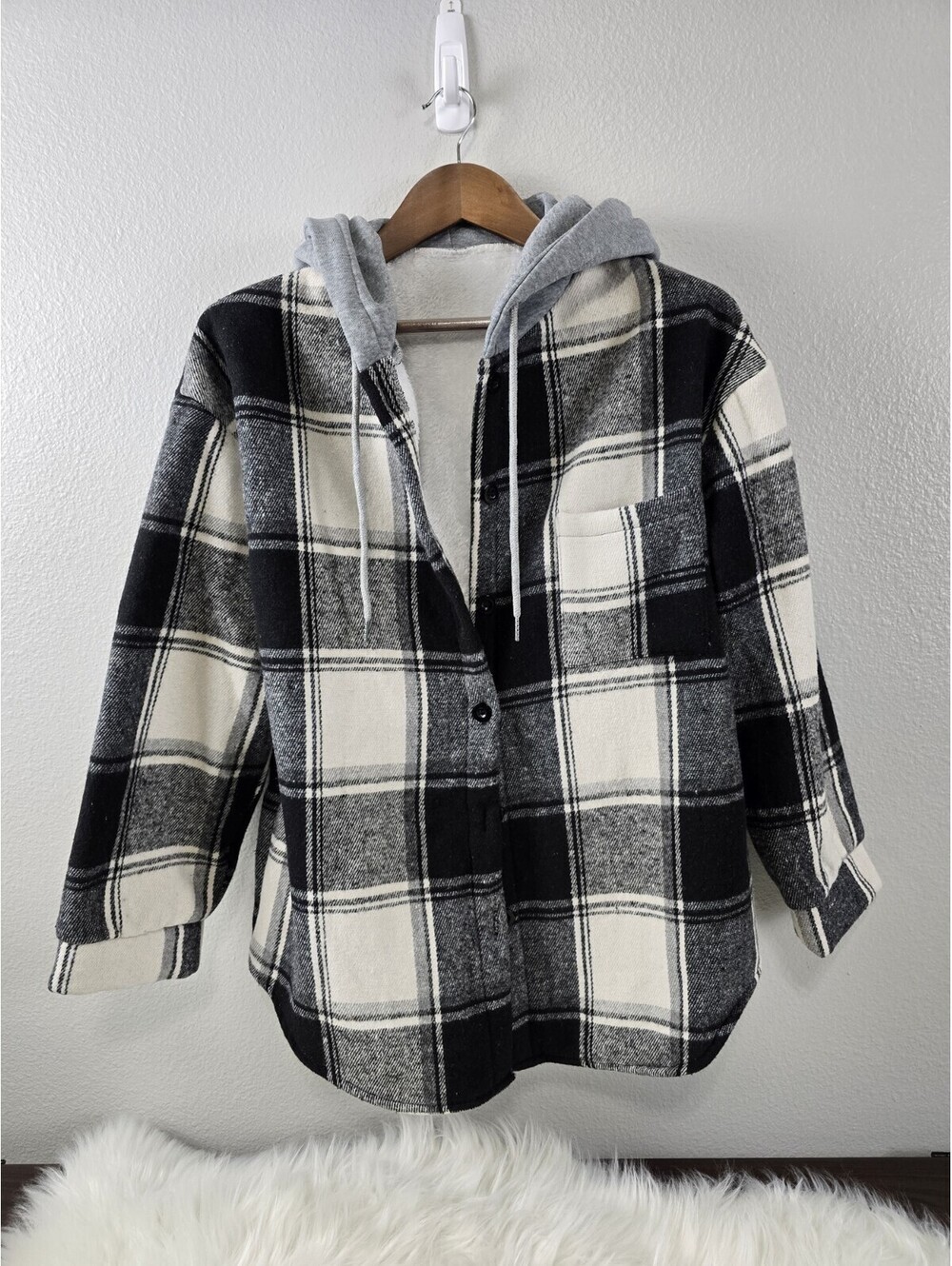 Womens Black and White Flannel Button Up Lined Jacket with Hood Size Large